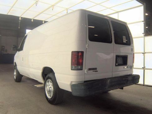 Used 2011 Ford E-150 and Econoline 150 w/ Commercial Cargo Van Pkg RWD image 8