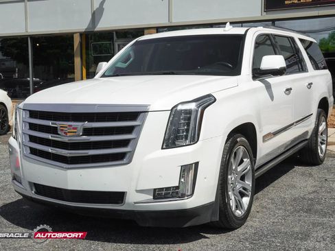 Used 2018 Cadillac Escalade ESV Premium Luxury image 3