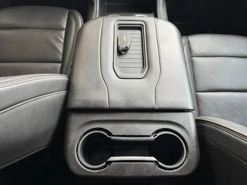 Used 2021 Chevrolet Suburban High Country AWD/4WD image 31