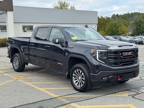 Used 2023 GMC Sierra 1500 AT4 image 8