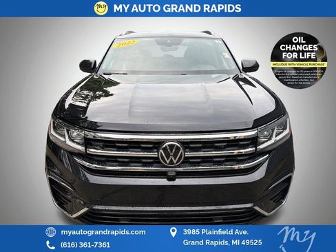 Used 2022 Volkswagen Atlas Cross Sport SEL Premium R-Line AWD/4WD image 2