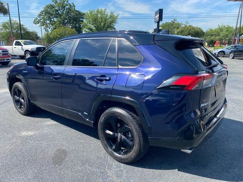 Used 2020 Toyota RAV4 XSE w/ XSE Grade Weather Package AWD/4WD image 4