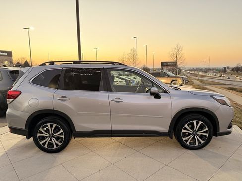 Used 2022 Subaru Forester Limited image 10