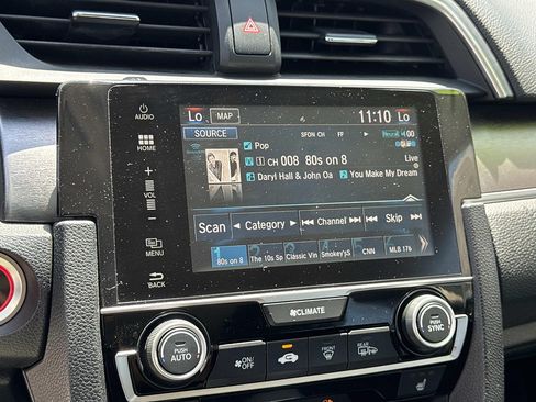 Used 2018 Honda Civic Touring image 7