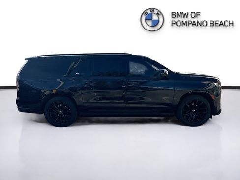 Used 2022 Cadillac Escalade ESV Sport Platinum w/ LPO, ONYX Package image 5