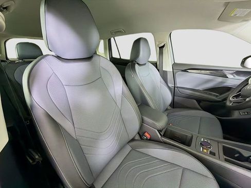 New 2025 Volkswagen Tiguan SE image 26