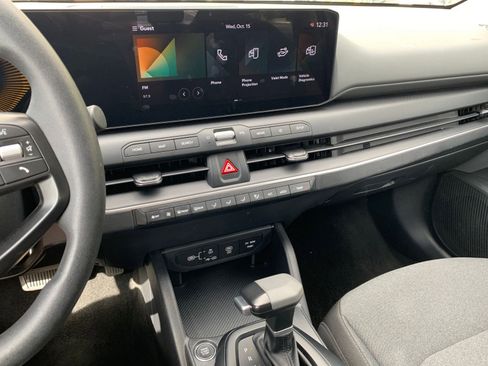 Used 2025 Kia K4 LXS image 18