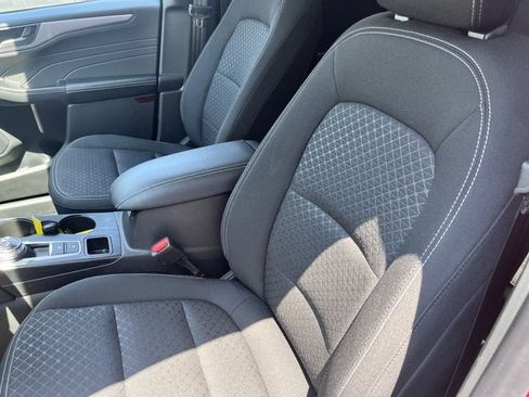 Used 2025 Ford Escape Active w/ Tech Pack #1 image 8