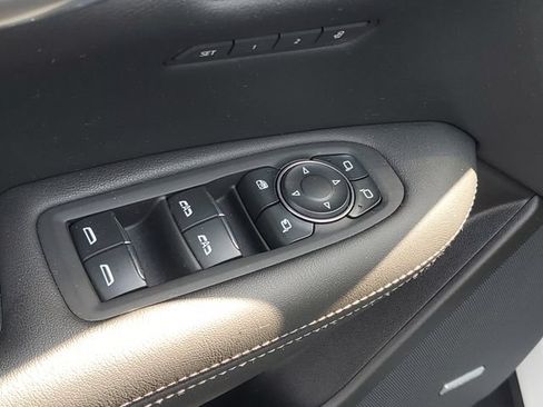 Certified 2024 Cadillac XT5 Sportv w/ LPO, Floor Liner Package AWD/4WD image 11