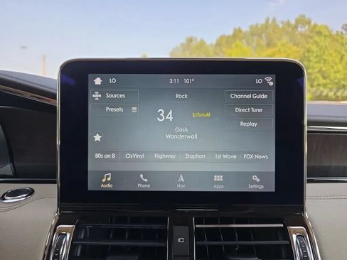 Used 2018 Lincoln Navigator Reserve w/ Technology Package AWD/4WD image 26