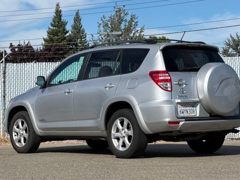 Used 2012 Toyota RAV4 Limited w/ Navigation Value Pkg AWD/4WD image 4