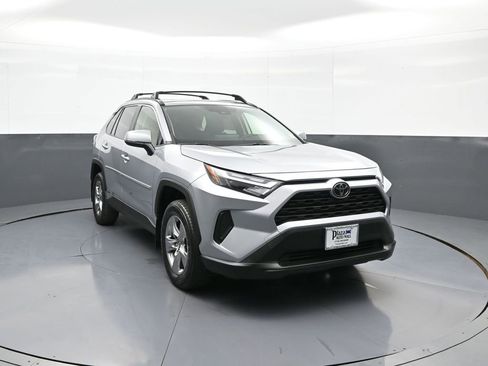 Certified 2025 Toyota RAV4 XLE w/ Convenience Package AWD/4WD image 3