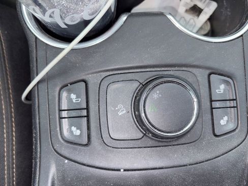 Used 2018 GMC Terrain SLE w/ Driver Convenience Package image 12