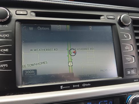 Used 2017 Toyota Highlander XLE FWD image 30