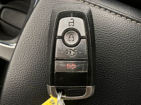 Certified 2020 Ford Fusion SE image 33