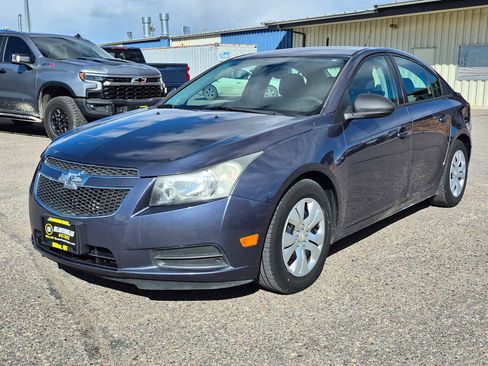 Used 2013 Chevrolet Cruze LS image 8