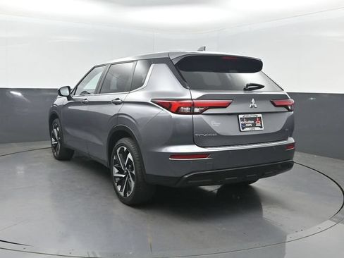 Used 2022 Mitsubishi Outlander SE AWD/4WD image 24