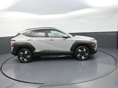 Used 2025 Hyundai Kona SEL AWD/4WD image 14