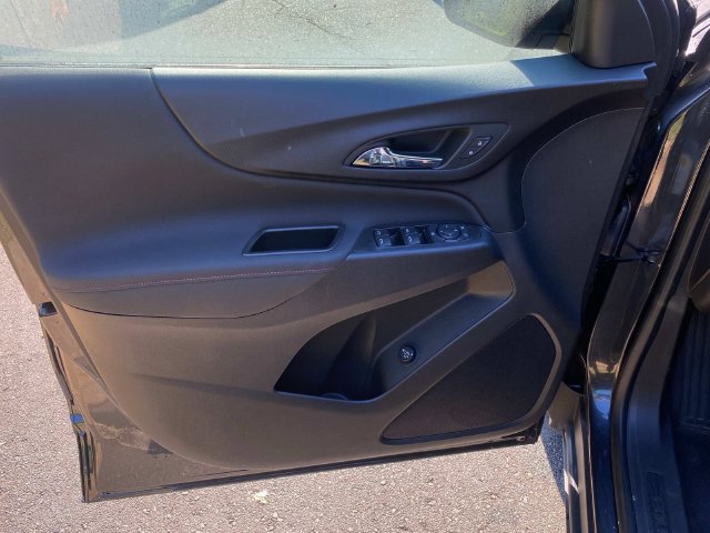 Used 2022 Chevrolet Equinox RS w/ Infotainment Package FWD image 12