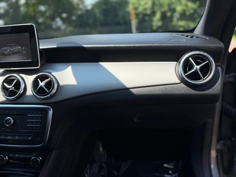 Used 2015 Mercedes-Benz CLA 250 4MATIC image 22