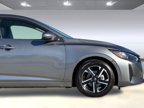 Used 2024 Nissan Sentra SV image 33