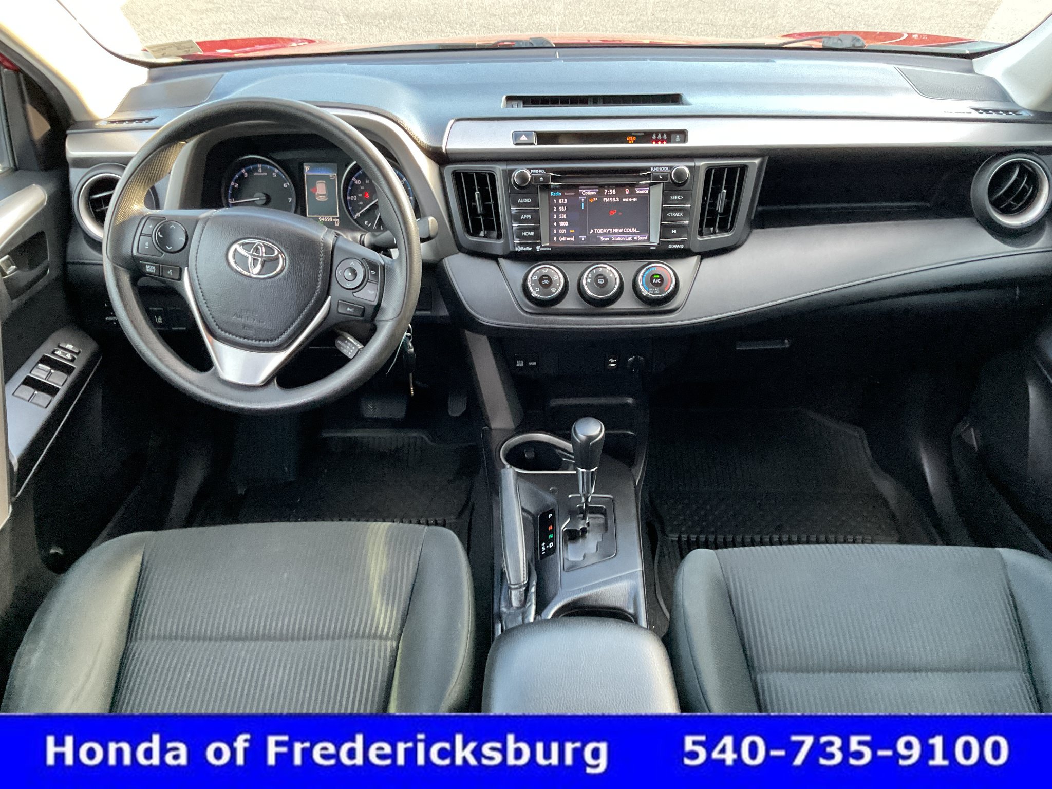 Used 2017 Toyota RAV4 LE AWD/4WD image 28
