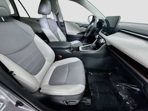 Certified 2025 Toyota RAV4 Limited FWD image 30