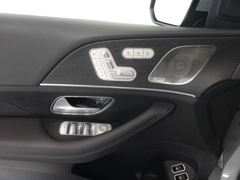 Used 2025 Mercedes-Benz GLE 450e 4MATIC image 6