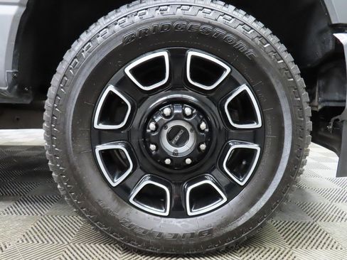 Used 2025 Ford F250 Platinum image 8