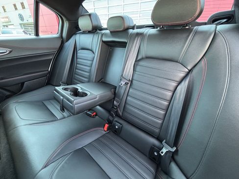 Used 2024 Alfa Romeo Giulia Quadrifoglio RWD image 40