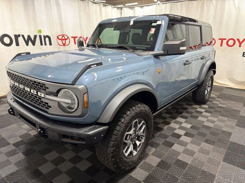 Used 2024 Ford Bronco Badlands AWD/4WD image 3