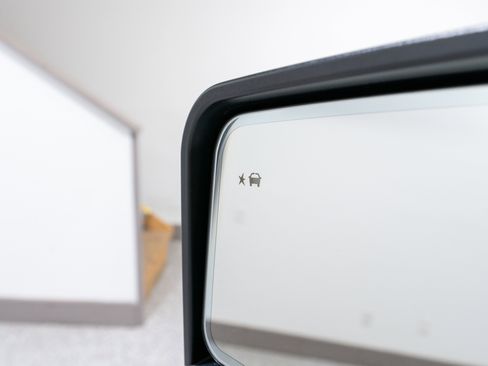 Used 2021 Chevrolet Silverado 2500 LTZ w/ LTZ Convenience Package image 15