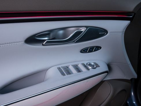 New 2026 Genesis GV70 2.5T Advanced image 16