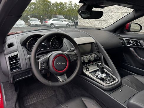 Used 2016 Jaguar F-TYPE Coupe image 27