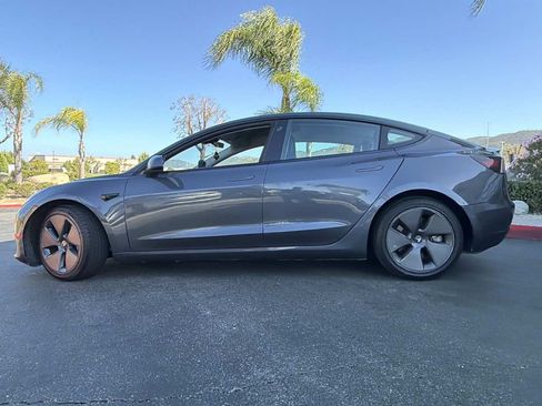 Used 2021 Tesla Model 3 Standard Range Plus RWD image 13