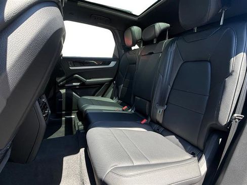 Used 2025 Porsche Cayenne S w/ Premium Package Plus AWD/4WD image 16