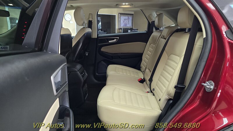 Used 2016 Ford Edge SEL w/ Equipment Group 201A FWD image 17
