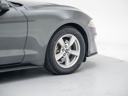 Used 2020 Ford Mustang Convertible RWD image 7