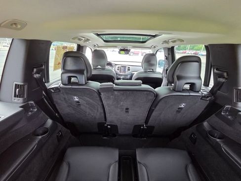 Used 2022 Volvo XC90 T5 Momentum AWD/4WD image 13