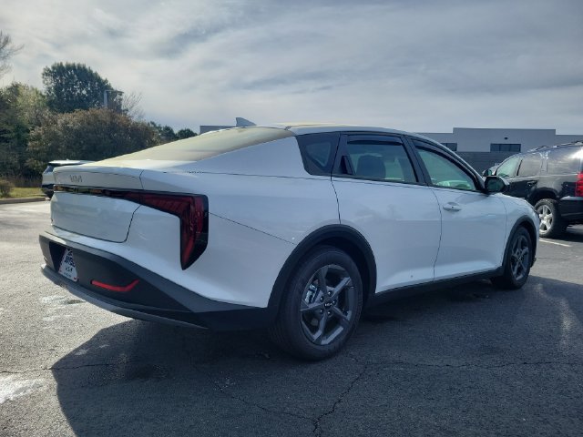 New 2026 Kia K4 FWD image 4