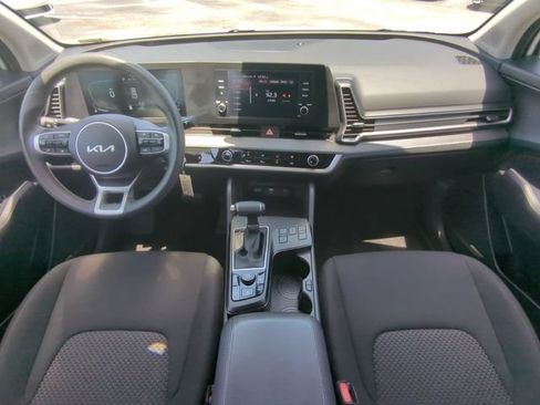 Used 2024 Kia Sportage LX FWD image 16