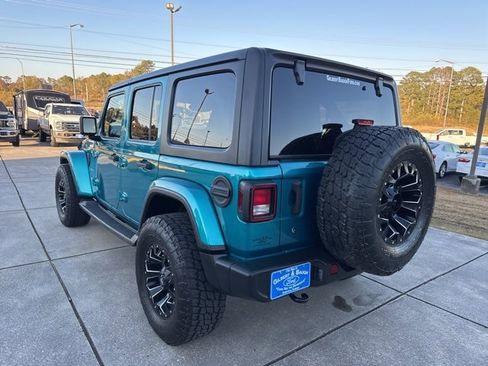 Used 2019 Jeep Wrangler Unlimited Sahara image 5