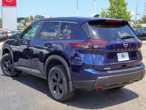 New 2026 Nissan Rogue SV FWD image 2