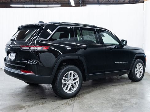New 2025 Jeep Grand Cherokee Laredo X image 6