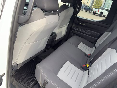 Used 2025 Toyota Tacoma TRD Off-Road image 11