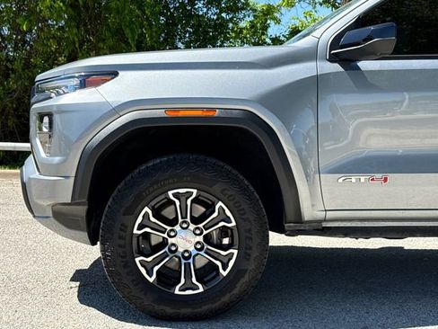 Used 2024 GMC Canyon AT4 w/ Technology Package image 5