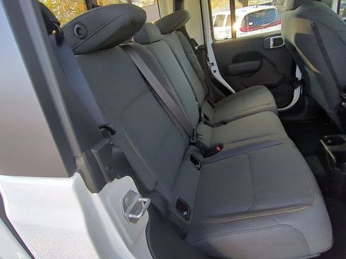 New 2026 Jeep Gladiator Willys image 33