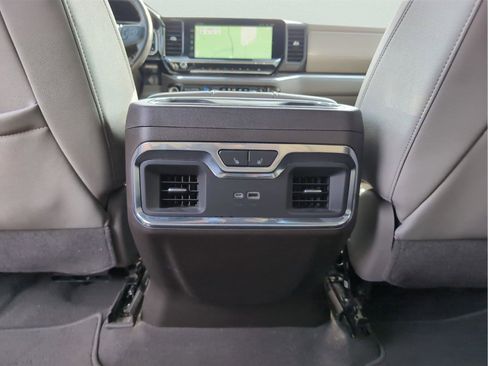 Used 2022 GMC Sierra 1500 SLT w/ SLT Premium Plus Package AWD/4WD image 33