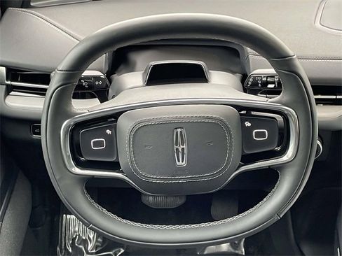 Used 2025 Lincoln Navigator Reserve w/ Jet Appearance Package image 11