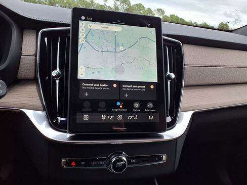 New 2026 Volvo XC90 B6 Plus w/ Protection Package Premier image 15